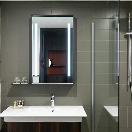 Renaissance Amsterdam Schiphol Airport Hotel