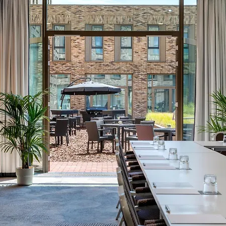 Hotel Renaissance Amsterdam Schiphol Airport 4*