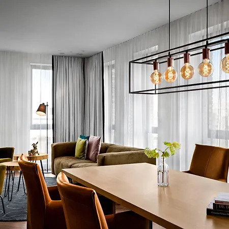 Renaissance Amsterdam Schiphol Airport 4*