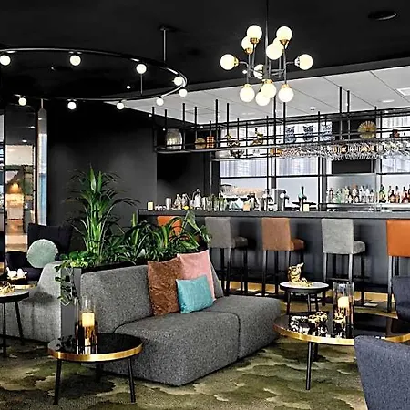 호텔 Renaissance Amsterdam Schiphol Airport 4*