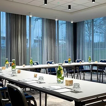 호텔 Renaissance Amsterdam Schiphol Airport 4*