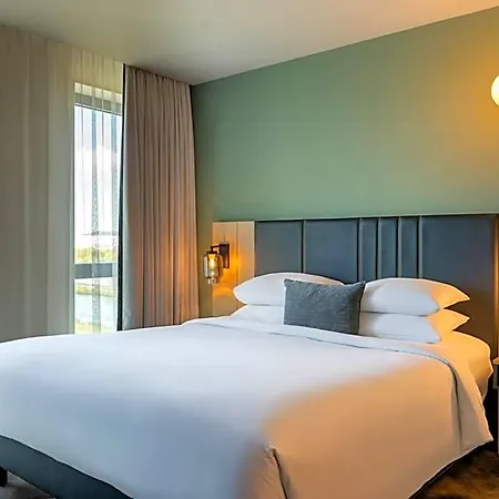 Renaissance Amsterdam Schiphol Airport 4*