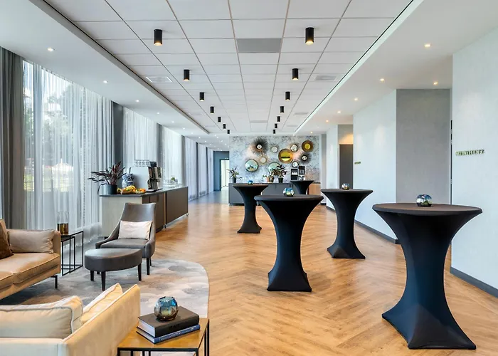 Hotel Renaissance Amsterdam Schiphol Airport 4*
