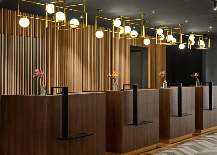 Hotel Renaissance Amsterdam Schiphol Airport 4*