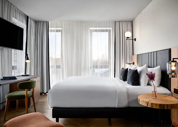 Renaissance Amsterdam Schiphol Airport Hotel 4*