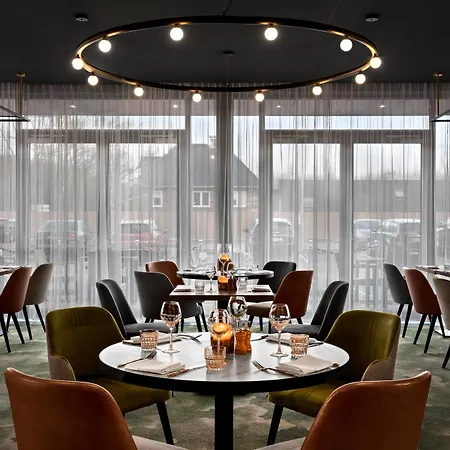 Renaissance Amsterdam Schiphol Airport Hotel 4*